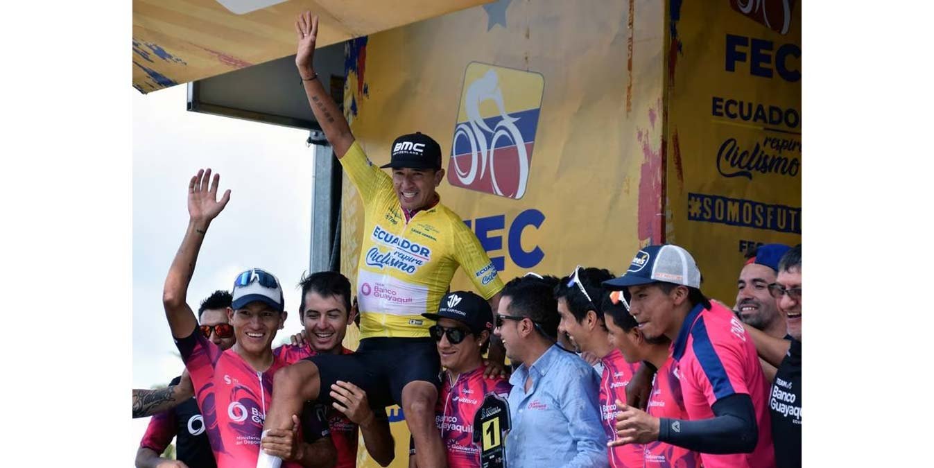 El Ciclista Nari Ense Robinson Chalapud Bicampe N De La Vuelta A