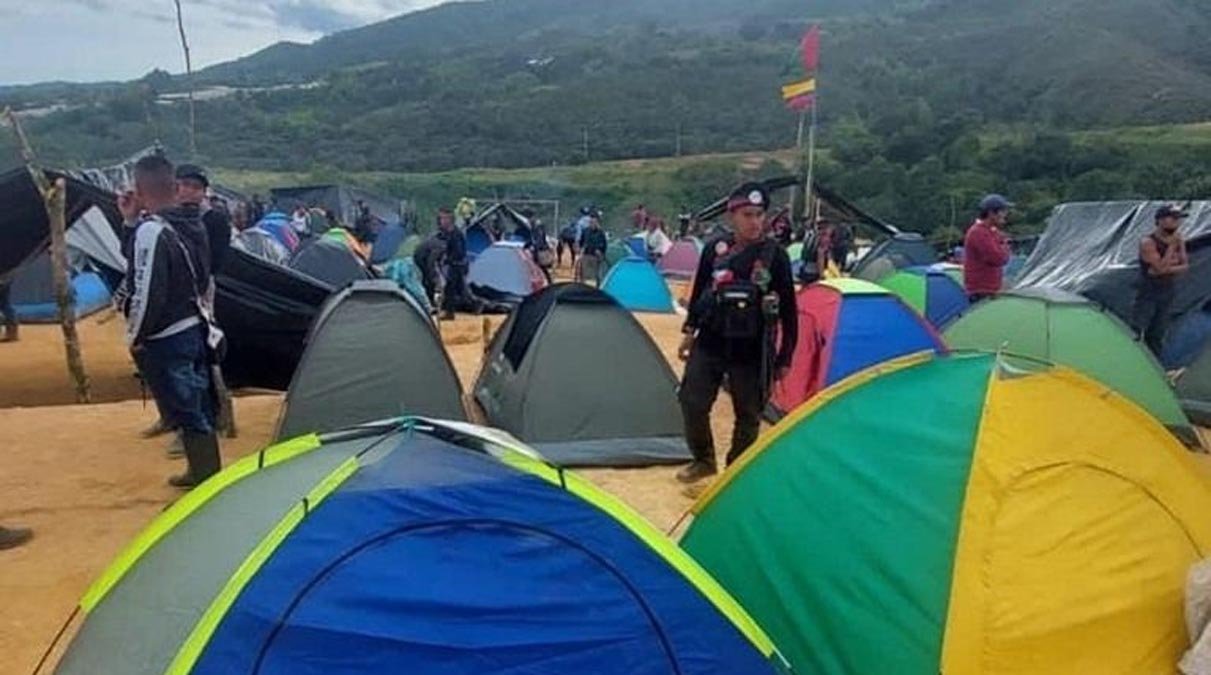 Continúa El Bloqueo De La Vía Panamericana En Tunía Cauca Por Las