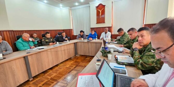 Autoridades departamentales unen sus esfuerzos para fortalecer la seguridad en Guambuyaco | Noticias de Buenaventura, Colombia y el Mundo