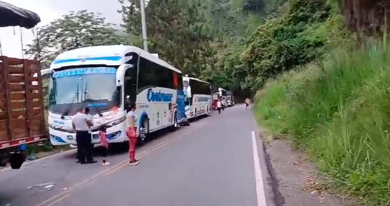 Continúa El Bloqueo De La Vía Panamericana En Rosas, Cauca. Se Espera ...