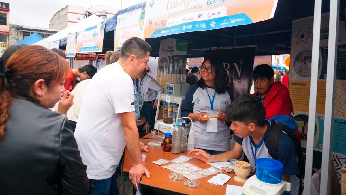 Feria InnovaPaz en Túquerres promueve fique, café y artesanías de 200 ...