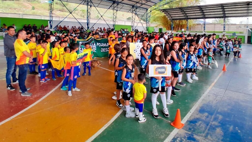 Campeonato baloncesto y microfútbol