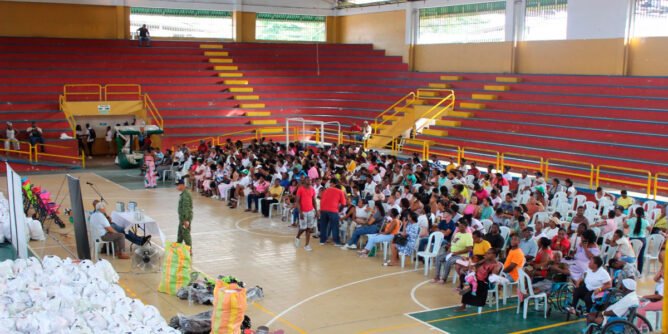 Donación de mercancía decomisada en Tumaco