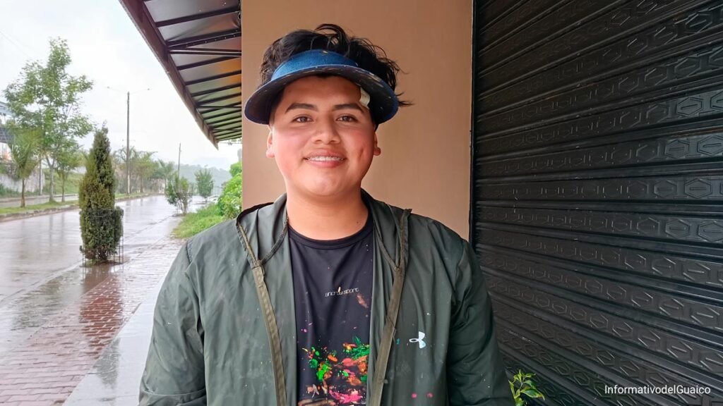 Edwin Potosí, ganador del concurso de afiche del Carnaval de Sandoná