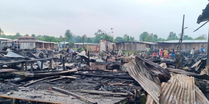 Incendio en Santa Bárbara de Iscuandé