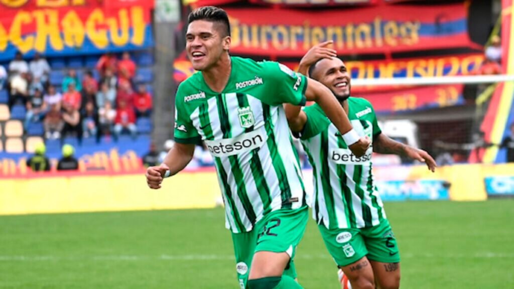 Jugadores de Nacional celebran el gol ante el Deportivo Pasto