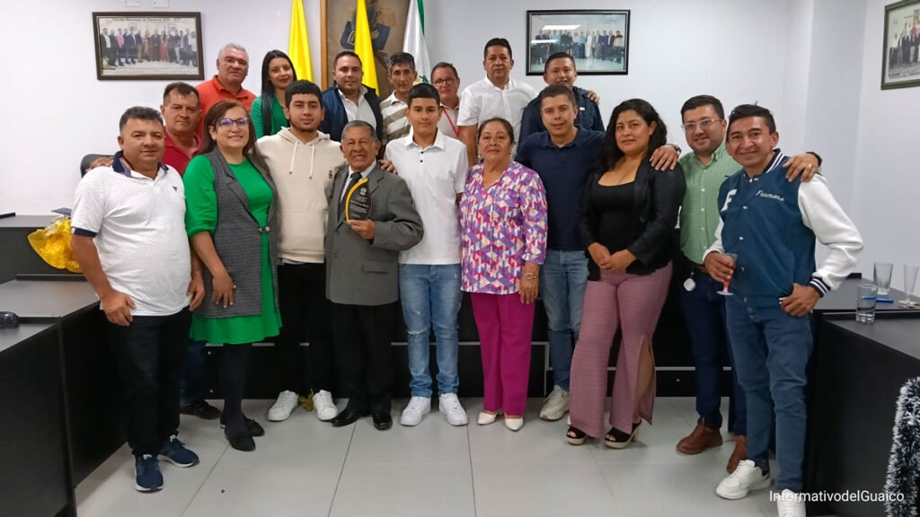 Reconocimiento al profesor Libardo Suárez Andrade en el Concejo de Sandoná