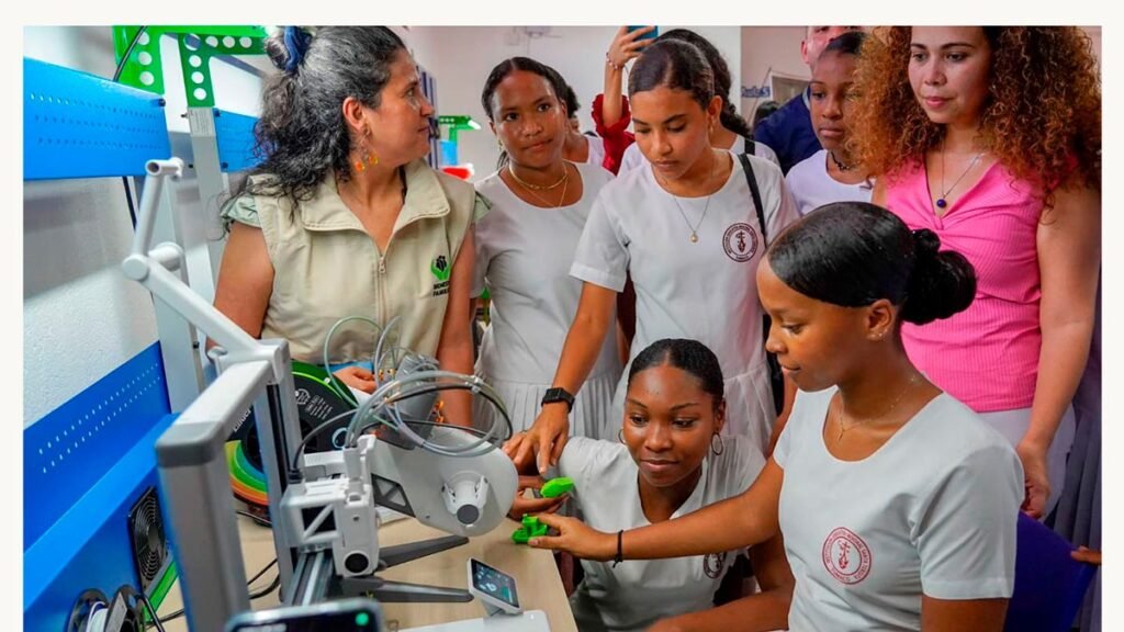 Ministra de Ciencias inauguró laboratorio STEAM en Tumaco