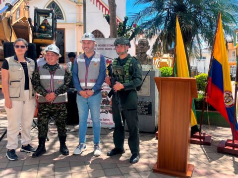 Mantenimiento de la vía El Peñol - Sotomayor