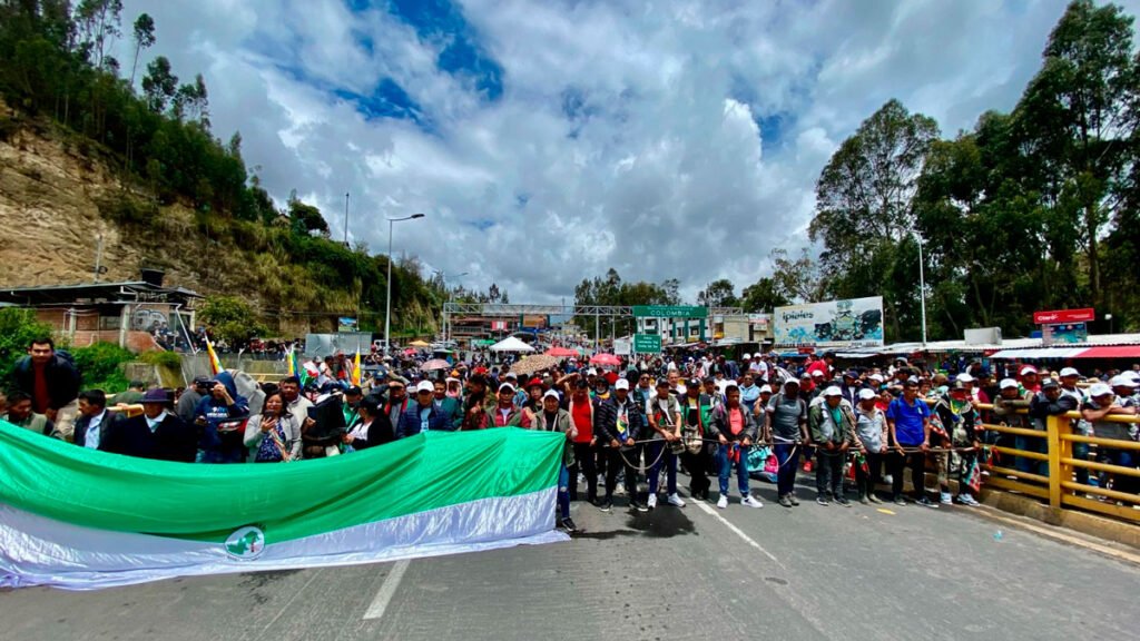 Protesta indígena en Rumichaca