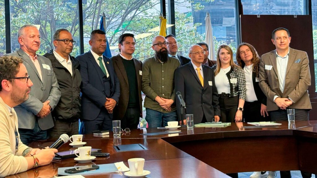 Delegación de Nariño con el director de la UNGRD, Carlos Carrillo