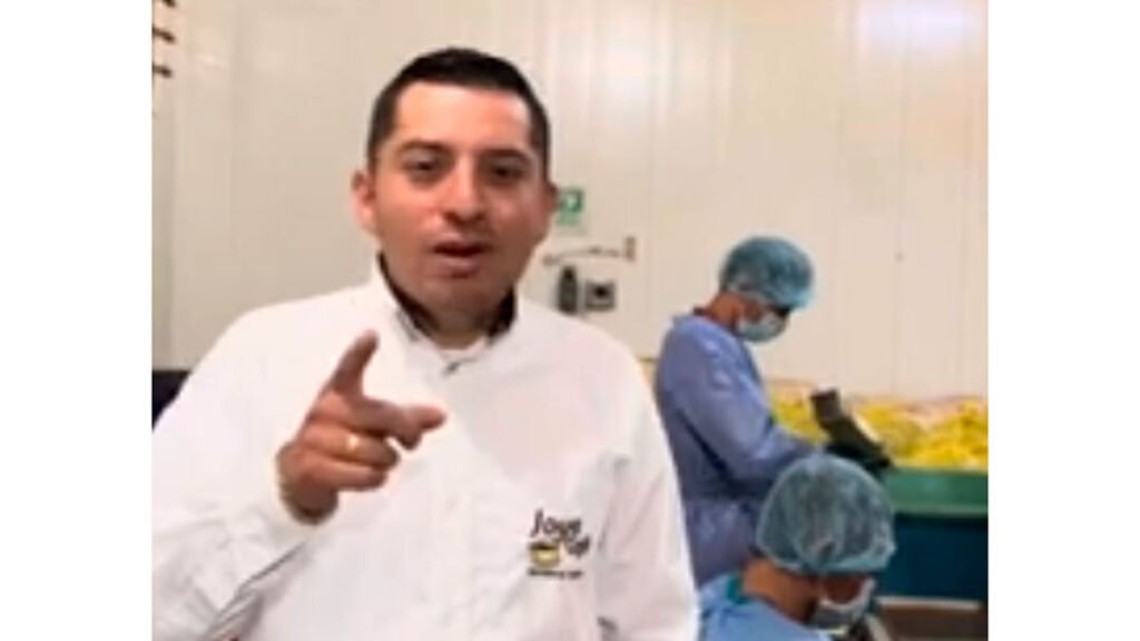 Mario Rojas Betancourt impulsa innovador proyecto de trilladora de café en Sandoná