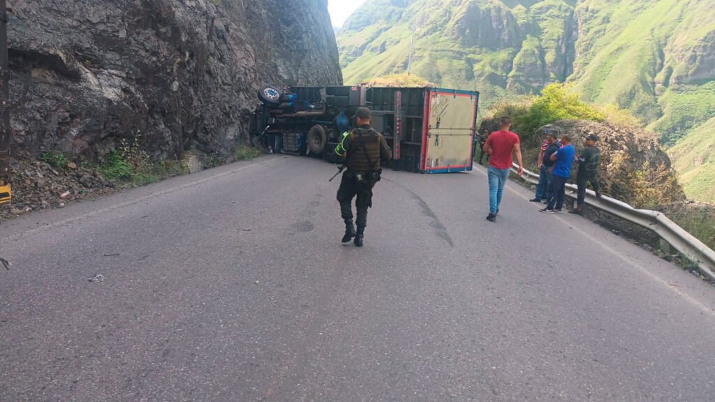 Accidente en la vía Panamericana, sector Juanambú