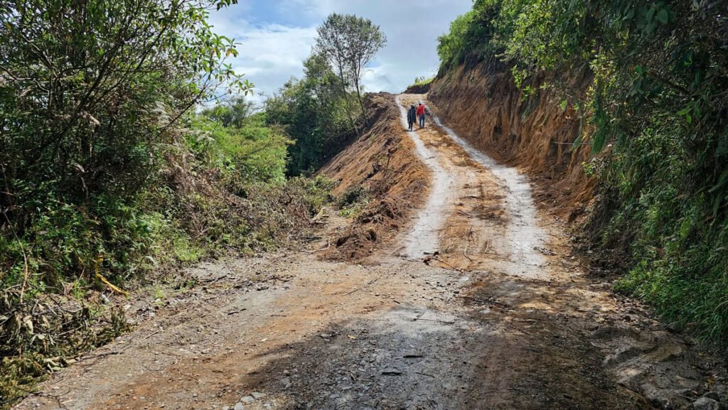 Construcción de variante en la Valvanera, vía Plazuelas - La Cruz