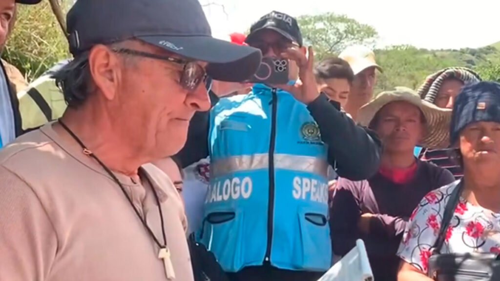 Levantaron el bloqueo de la vía Buesaco - El Empate