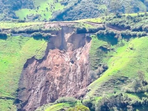 Nuevo deslizamiento en La Valvanera, en la vía La Cruz - Plazuelas
