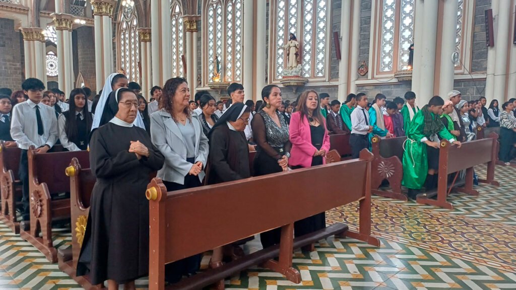 Eucaristía en las fiestas patronales de la INEFA Sandoná