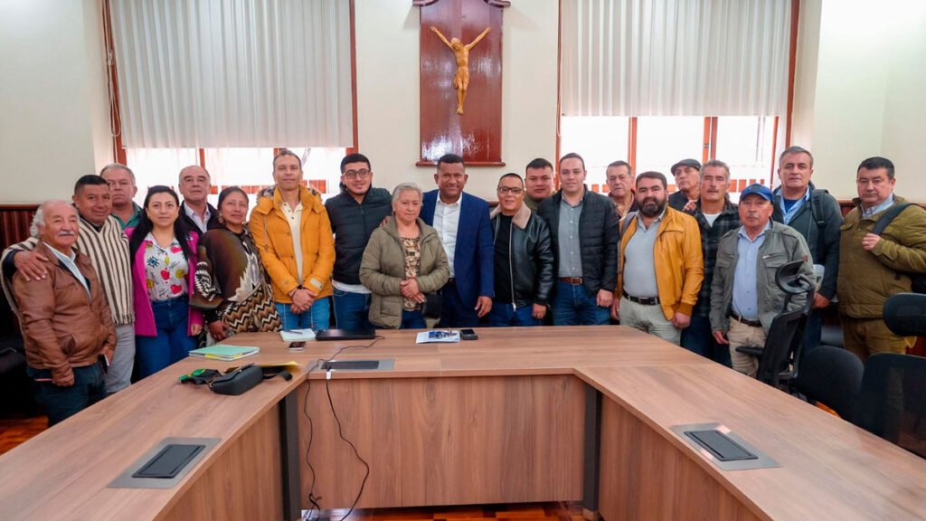 Gobernador se reunió con integrantes del movimiento social Territorio Galeras
