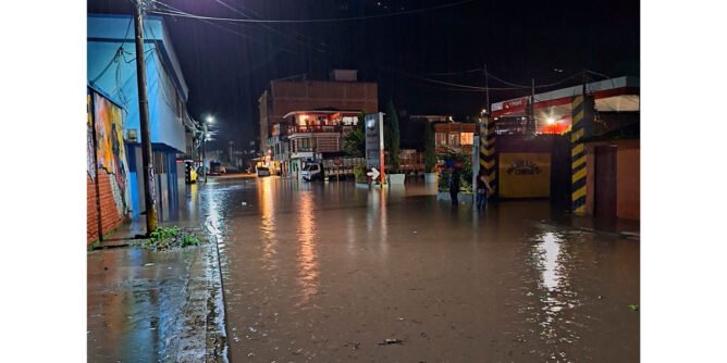 Inundación en la calle 12 con carrera 4, Sandoná
