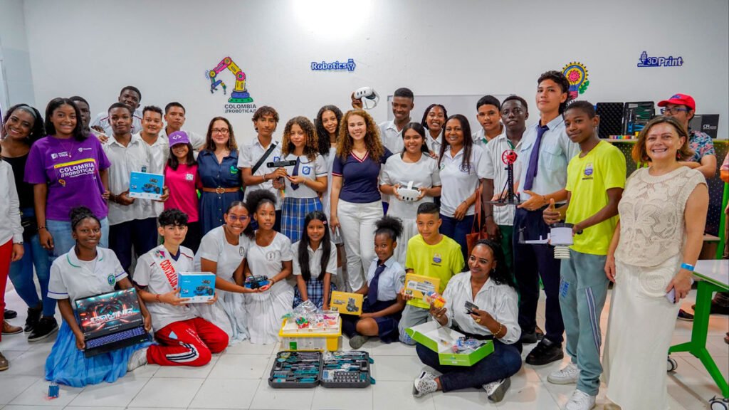 Ministerio de Ciencia inaugura laboratorios STEAM en Tumaco