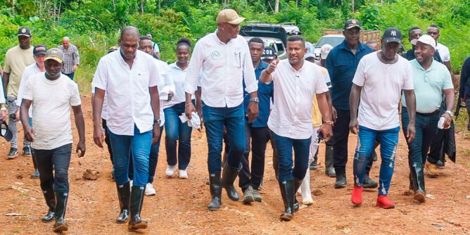 Visita del gobernador de Nariño a Roberto Payán