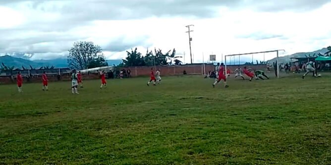 Campeonato municipal de fútbol El Tambillo