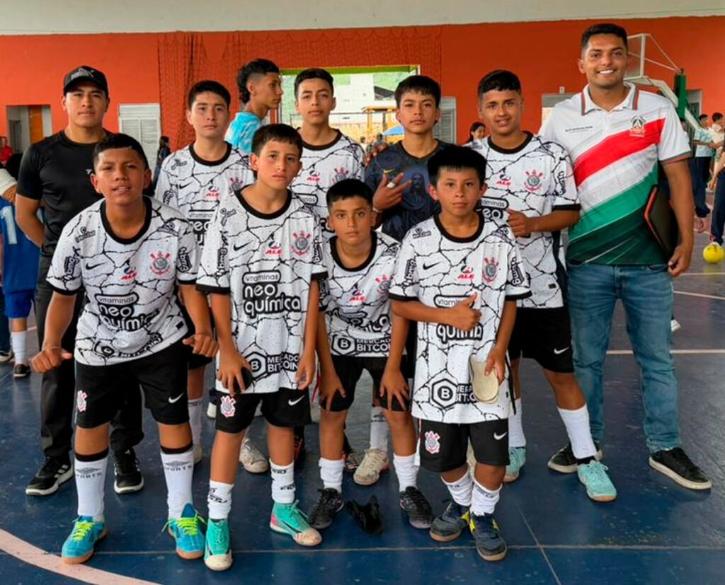 Equipo de fútbol sala masculino de la IE Jesús de Praga de Sandoná
