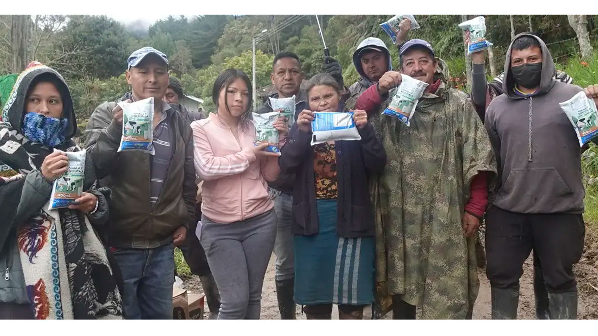 Ganaderos entregan 2.000 bolsas de leche a familias afectadas por la ...
