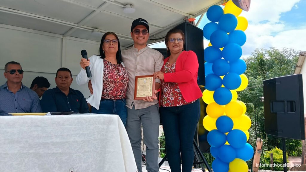 Homenaje al científico Anderson Alexis Ruales Barbosa