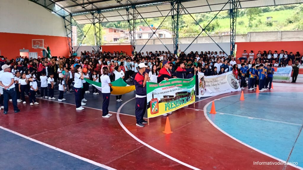 Inauguración de los Juegos Intercolegiados en el Coliseo Cubierto Gerardo Arcos Meza de Sandoná