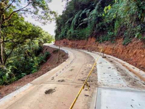 Placa huella en la vereda La Montaña, Samaniego