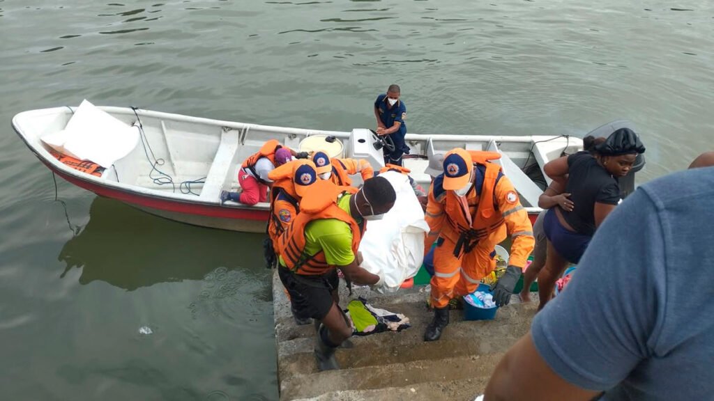 Rescate de contratistas de Cedenar del río Telembí