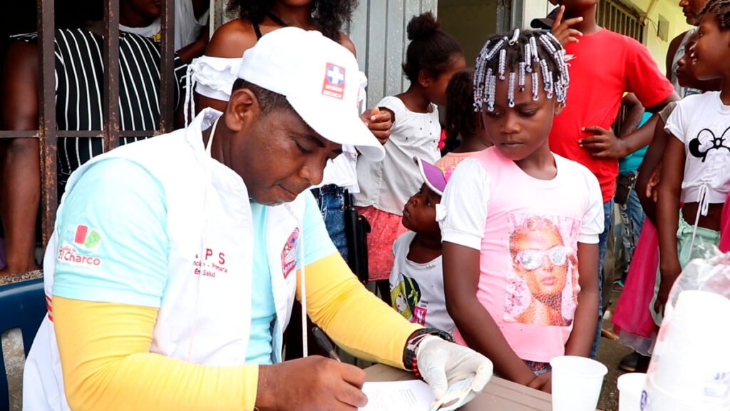 Actividad de desparisitación en la costa nariñense