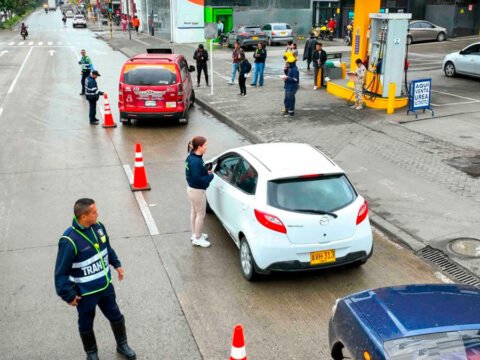 Cámara de fotodetección en la vía Panamericana estadio Libertad en Pasto