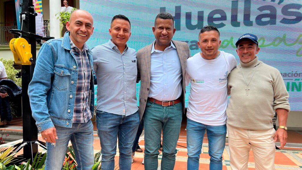 Líderes sandoneños en la socialización de Huellas para la Paz