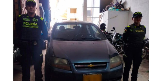 Policía recupera carro robado en Ipiales