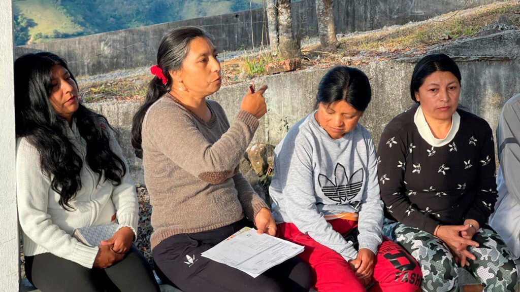 Socialización de construcción de cinta huella en San José, Santa Rosa, Sandoná