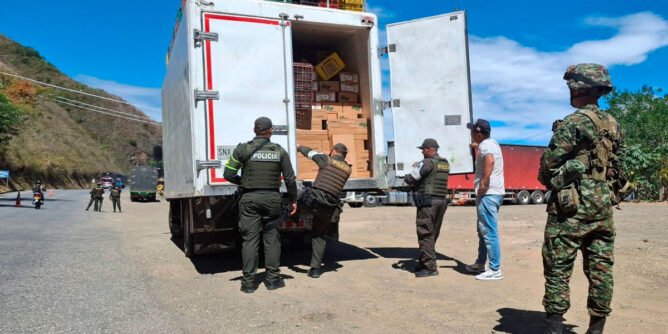 Controles en la vía Pasto - Remolino