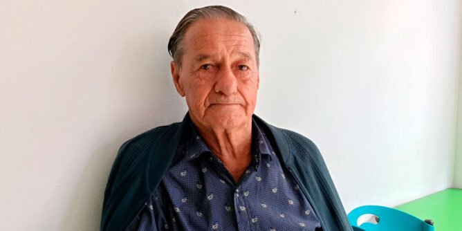 Everardo Palalcios Moreno 66 años al volante