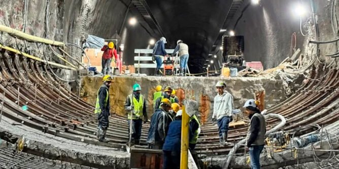 Trabajos en el túnel de Daza