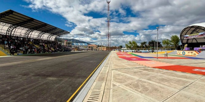 Chazódromo y concha acústica en Guaitarilla