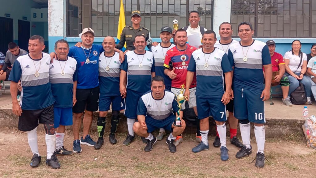 Equipo de Jorge Estrada campeón
