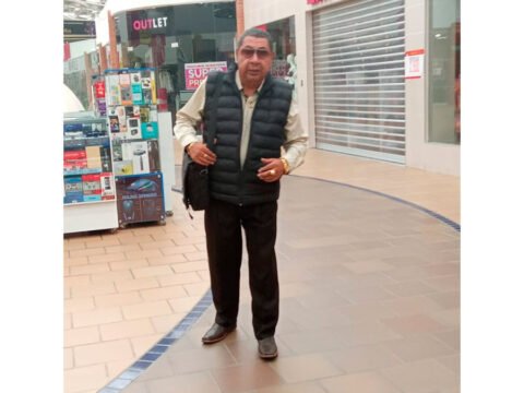 Profesor Juan Carlos Aza Pacheco