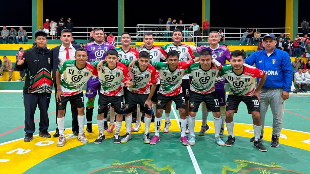 Equipo de Sandoná de fútbol de salón que juega la final departamental del Torneo Mil Ciudades