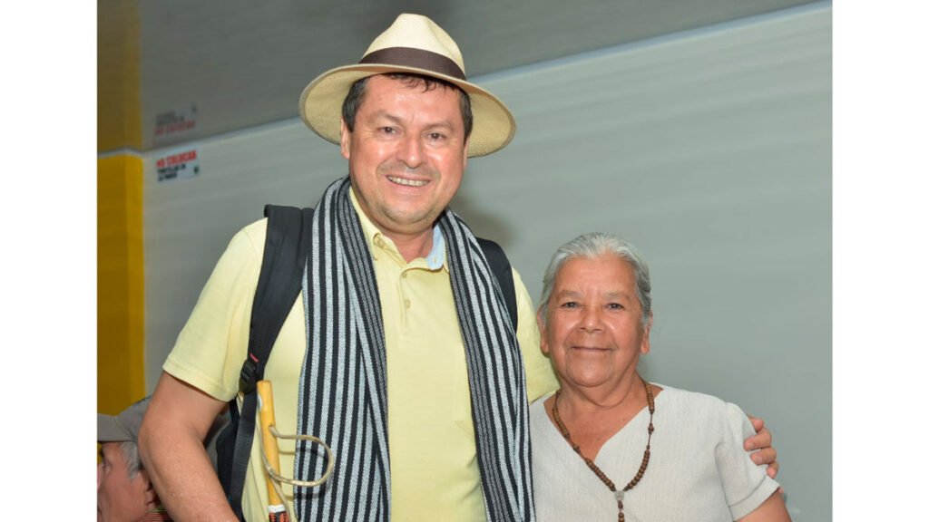 Senador Robert Daza entregó informe de su gestión
