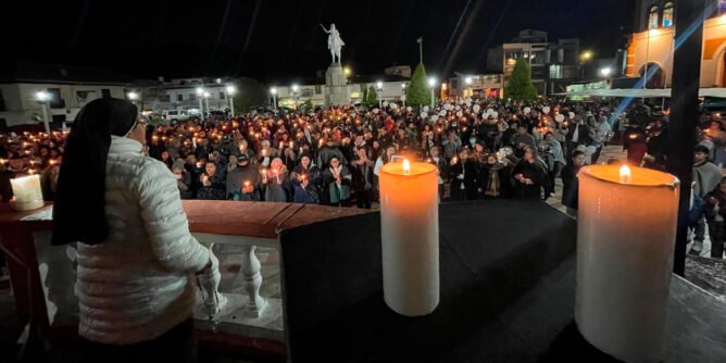 Velatón por jóvenes en Guachucal