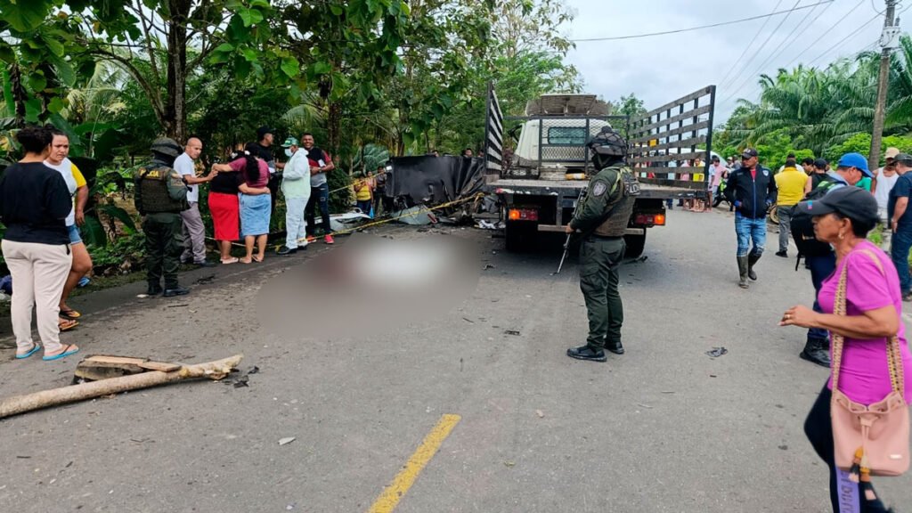 Accidente de tránsito en la vía Junín - Tumaco