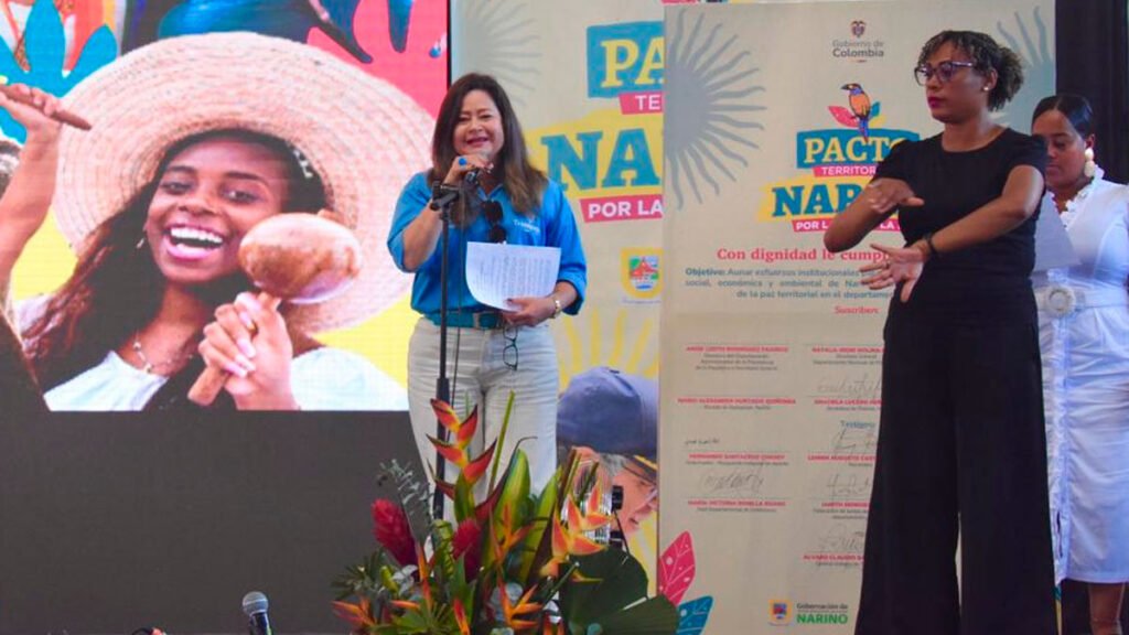 Ministra de transporte María Fernanda Rojas en Tumaco