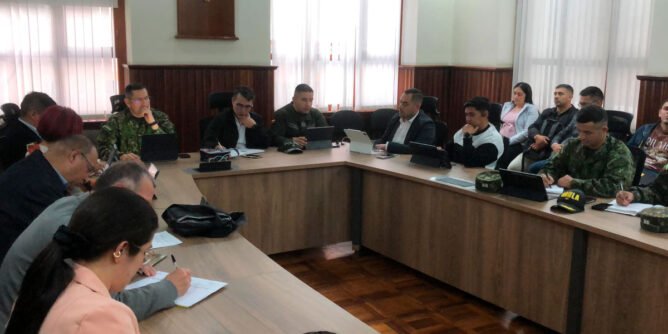 Consejo extraordinario de seguridad por ataques en El Peñol