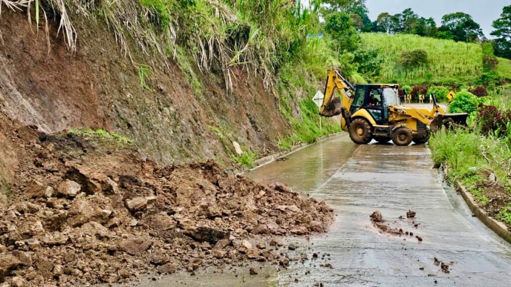Deslizamiento en la vía a Bolívar, Sandoná